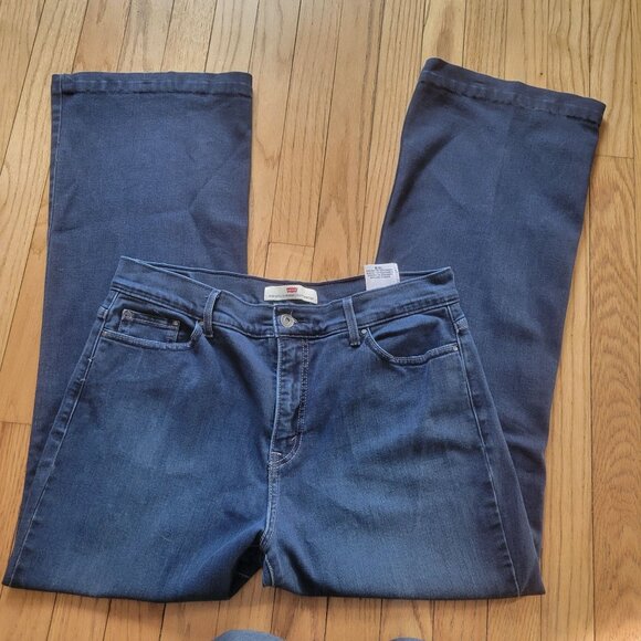 Levis Womens 312 Shaping Bootcut Jeans Medium Wash Denim Size 16M Cotton & Elast - Picture 2 of 5